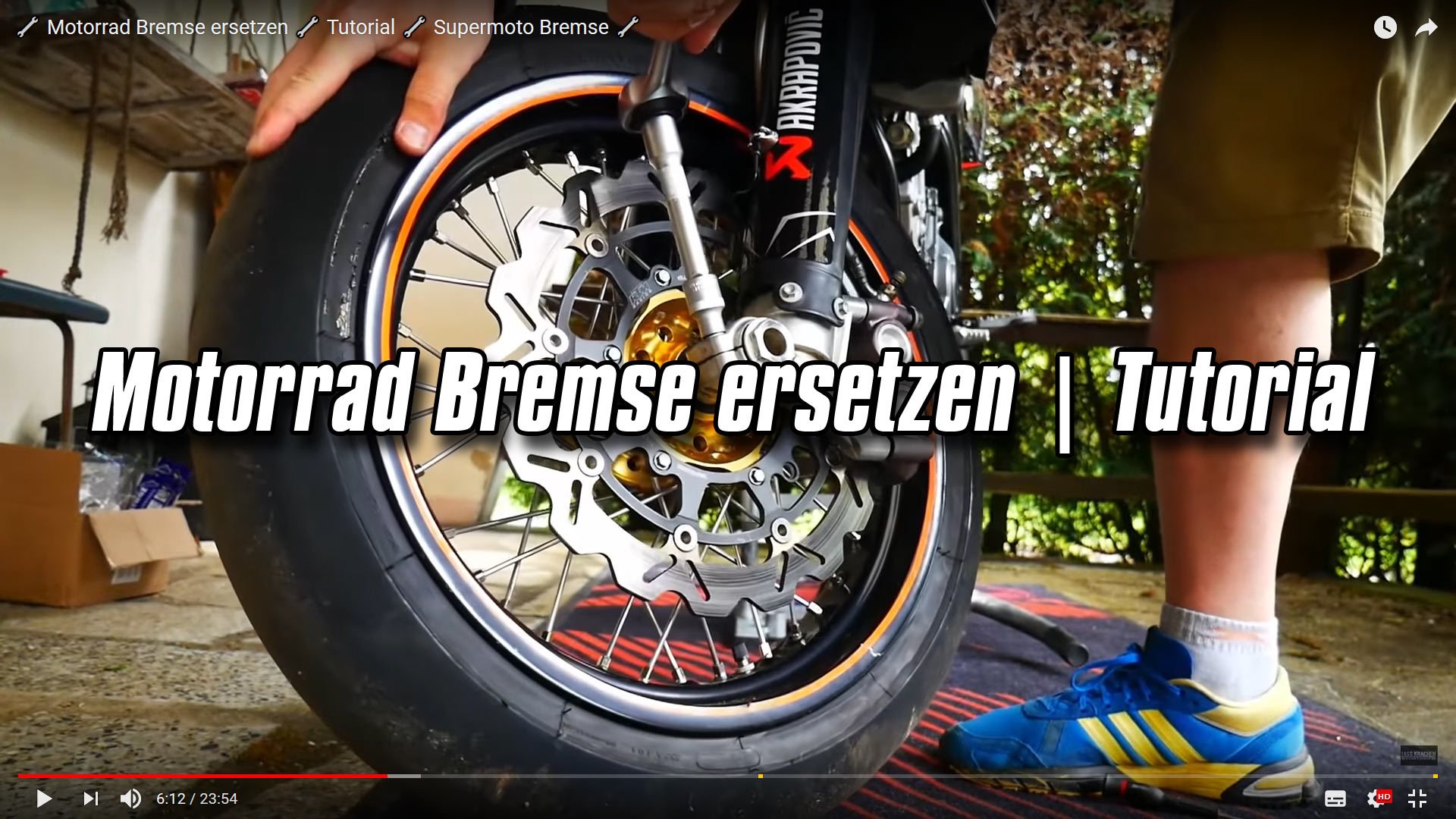 Motorrad Bremse ersetzen 🔧 Tutorial 🔧 Supermoto Bremse erneuern